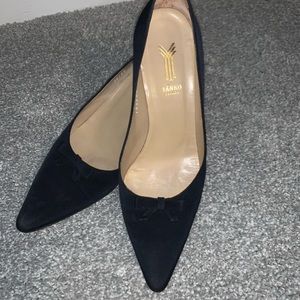 Yanko Espana navy blue heels